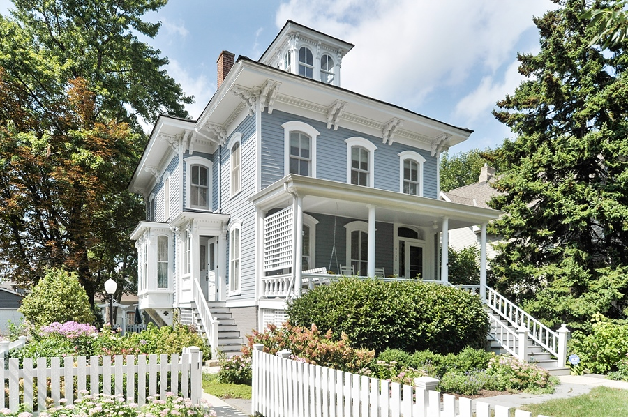 These Historic Irving Park Homes Are a Gardener’s Dream Chicago Magazine